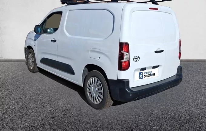 TOYOTA PROACE CITY MEDIUM 1.5L 100 D-4D BVM5 DYNAMIC extérieur trois quart arrière gauche 1103936