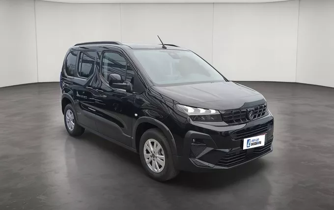 PEUGEOT RIFTER M Diesel 100 ch Manuelle 5pl Allure extérieur trois quart avant droit 946739