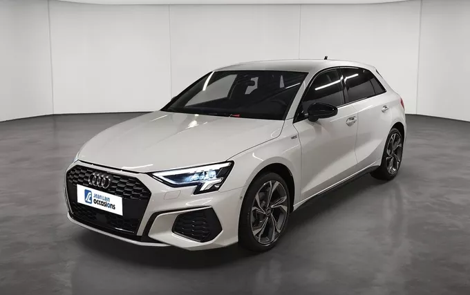 AUDI A3 Sportback 35 TFSI Mild Hybrid 150 S tronic 7 S Line extérieur trois quart avant gauche 2131947