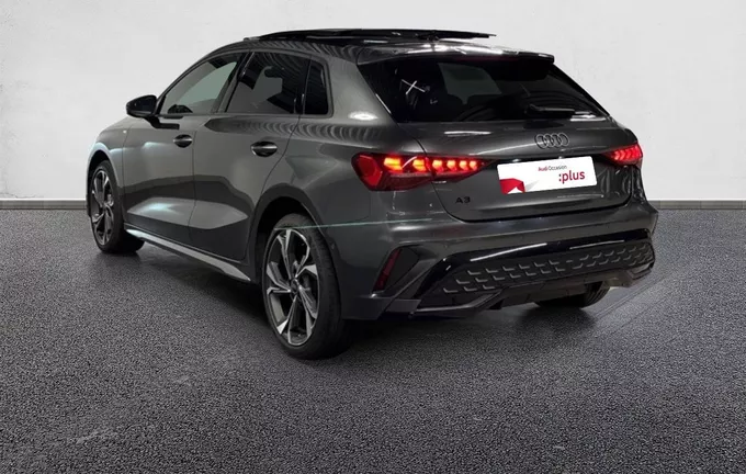 AUDI A3 Sportback TDI 150 S tronic 7 S line extérieur trois quart arrière gauche 2130113