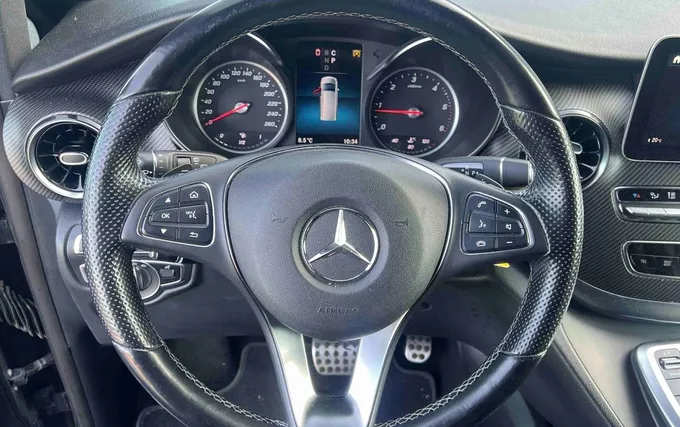MERCEDES CLASSE V Extra-Long 300 d 4 Matic 9G-TRONIC AMG Line photo 12 106356