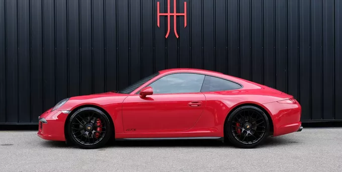 PORSCHE 911 Carrera Coupé 3.8i 430 GTS PDK extérieur trois quart avant gauche 800677