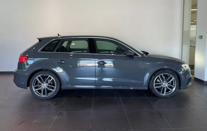 AUDI A3 Sportback 35 TDI 150 S tronic 7 Sport Limited extérieur côté droit 2129960