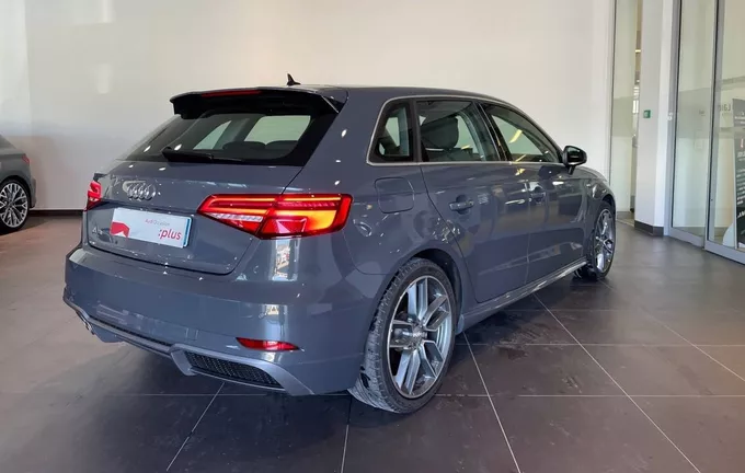 AUDI A3 Sportback 35 TDI 150 S tronic 7 Sport Limited extérieur trois quart arrière droit 2129960