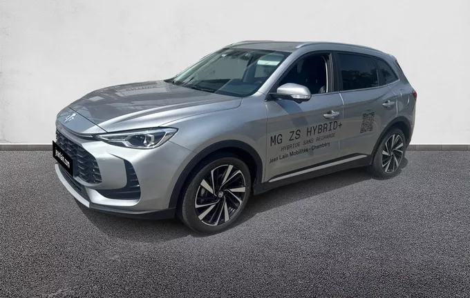MG ZS 1.5 L Hybrid+ 197 ch Luxury extérieur trois quart avant gauche 8867