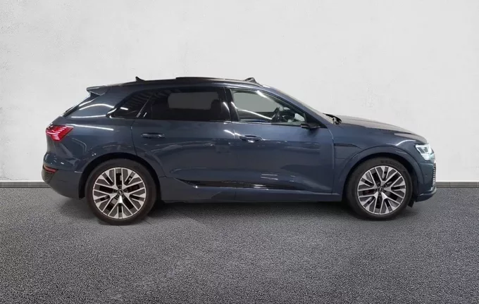 AUDI Q8 E-TRON 55 408 ch 114 kWh Quattro S line extérieur côté droit 2131463