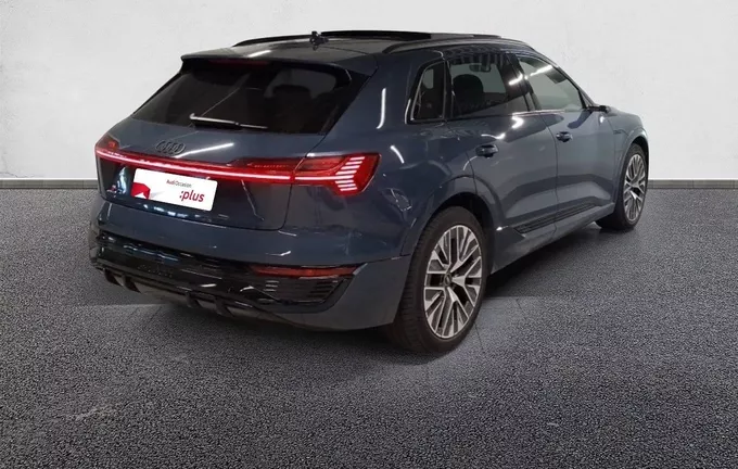 AUDI Q8 E-TRON 55 408 ch 114 kWh Quattro S line extérieur trois quart arrière droit 2131463