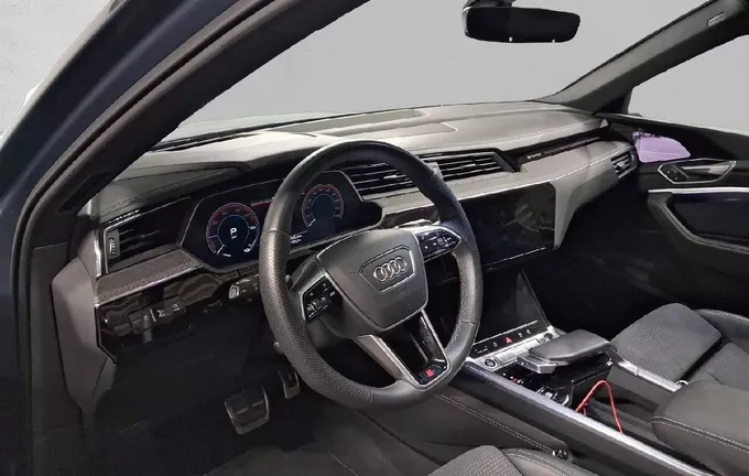 AUDI Q8 E-TRON 55 408 ch 114 kWh Quattro S line photo 11 2131463