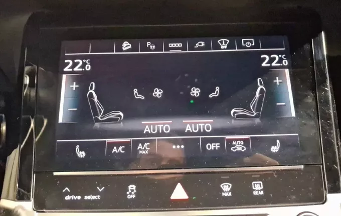 AUDI Q8 E-TRON 55 408 ch 114 kWh Quattro S line photo 14 2131463
