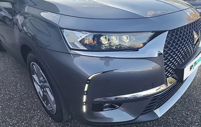 DS DS7 CROSSBACK Hybride E-Tense 225 EAT8 Rivoli extérieur trois quart arrière gauche 944024