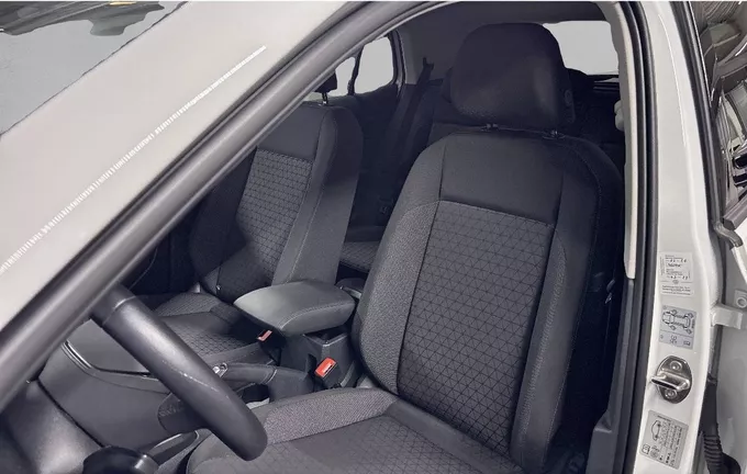 VOLKSWAGEN T-CROSS 1.0 TSI 110 Start/Stop BVM6 Life Tech extérieur trois quart arrière droit 2128745