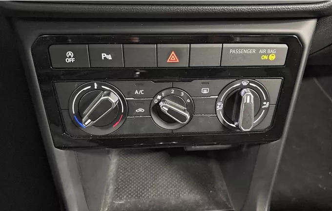 VOLKSWAGEN T-CROSS 1.0 TSI 110 Start/Stop BVM6 Life Tech photo 19 2128745