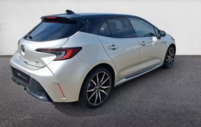 TOYOTA COROLLA HYBRIDE 140ch GR Sport extérieur trois quart arrière droit 1103777