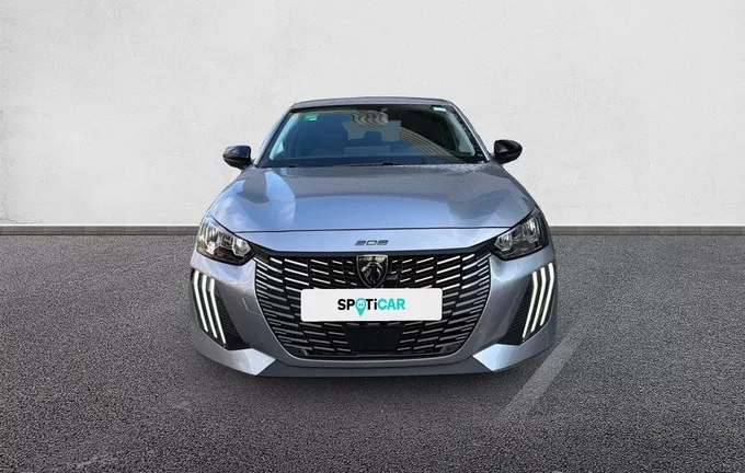 PEUGEOT 208 Hybrid 100 e-DCS6 Allure extérieur trois quart avant gauche 944060