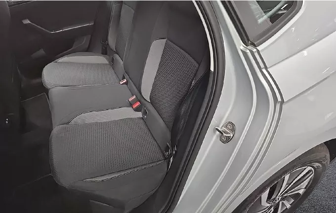 VOLKSWAGEN POLO 1.0 TSI 95 S&S BVM5 Life extérieur arrière 2128263
