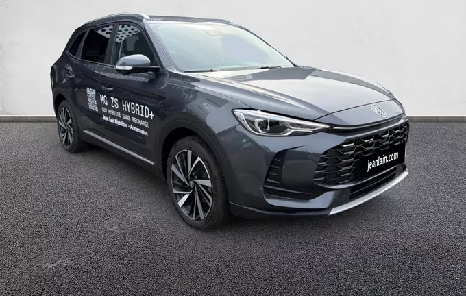 MG ZS 1.5 L Hybrid+ 197 ch Luxury extérieur trois quart avant droit 8656