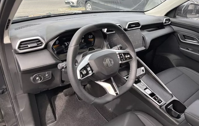 MG ZS 1.5 L Hybrid+ 197 ch Luxury photo 28 8656