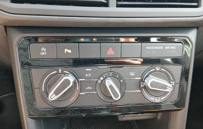 VOLKSWAGEN T-CROSS 1.0 TSI 95 Start/Stop BVM5 Life Tech photo 14 2127289