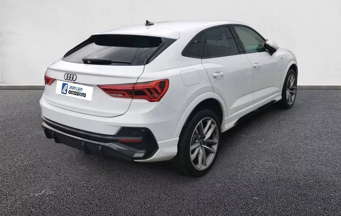 AUDI Q3 Sportback 45 TFSIe 245 ch S tronic 6 S line extérieur trois quart arrière droit 460902