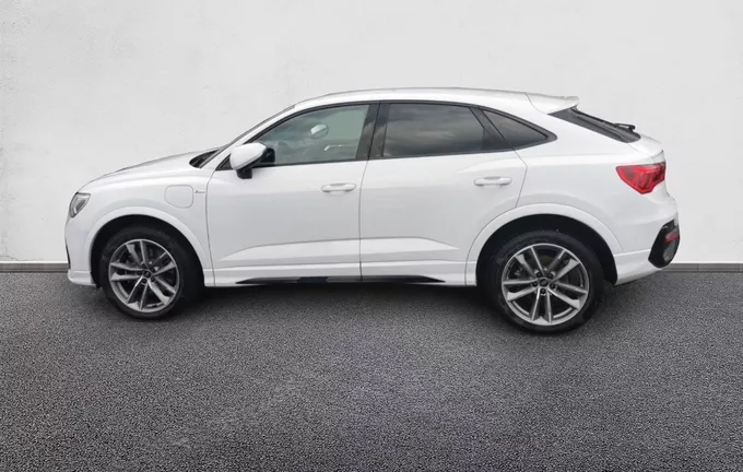 AUDI Q3 Sportback 45 TFSIe 245 ch S tronic 6 S line extérieur côté gauche 460902