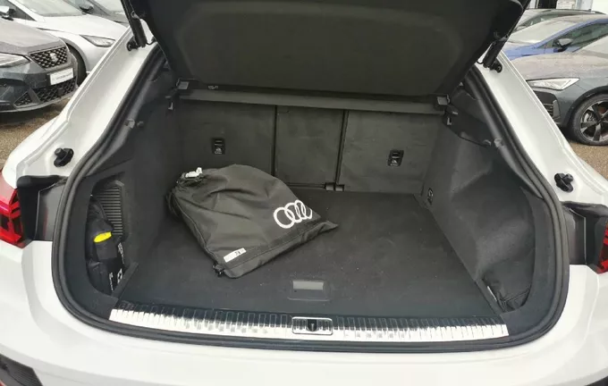 AUDI Q3 Sportback 45 TFSIe 245 ch S tronic 6 S line photo 10 460902