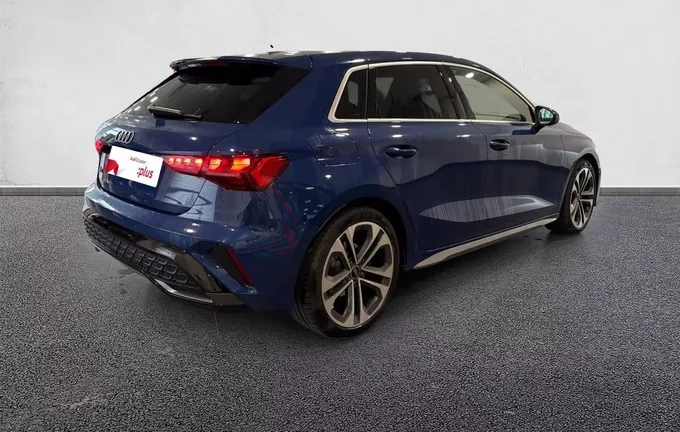 AUDI A3 Sportback TFSI Mild Hybrid 150 S tronic 7 S line extérieur trois quart arrière droit 2127003