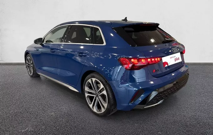 AUDI A3 Sportback TFSI Mild Hybrid 150 S tronic 7 S line extérieur trois quart arrière gauche 2127003