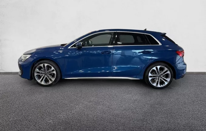 AUDI A3 Sportback TFSI Mild Hybrid 150 S tronic 7 S line extérieur côté gauche 2127003