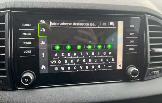 SKODA KAROQ 1.5 TSI Evo 2 150 ch ACT DSG7 Sportline photo 16 2123519