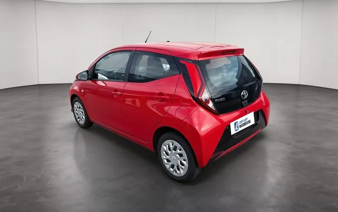 TOYOTA AYGO 1.0 VVT-i x-play extérieur trois quart avant gauche 1104024