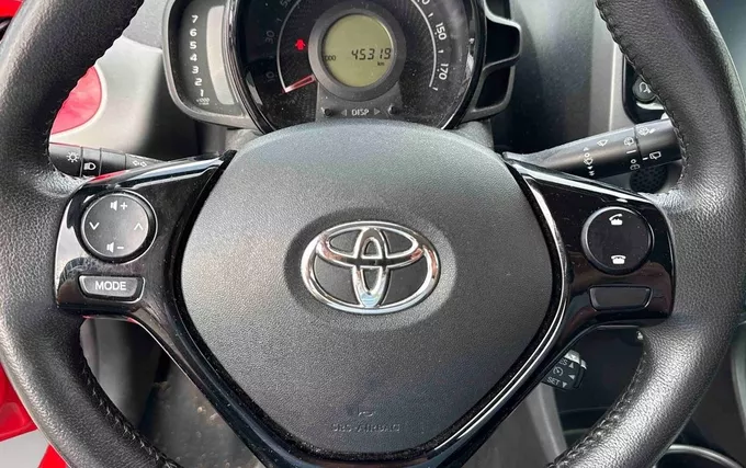 TOYOTA AYGO 1.0 VVT-i x-play photo 12 1104024