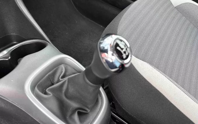 TOYOTA AYGO 1.0 VVT-i x-play photo 13 1104024