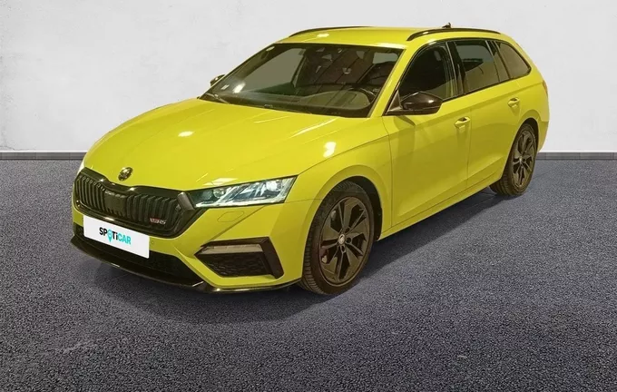 SKODA OCTAVIA Combi 2.0 TDI 200 ch DSG7 RS extérieur trois quart avant gauche 945823