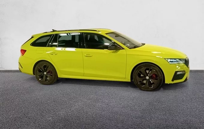 SKODA OCTAVIA Combi 2.0 TDI 200 ch DSG7 RS extérieur côté droit 945823