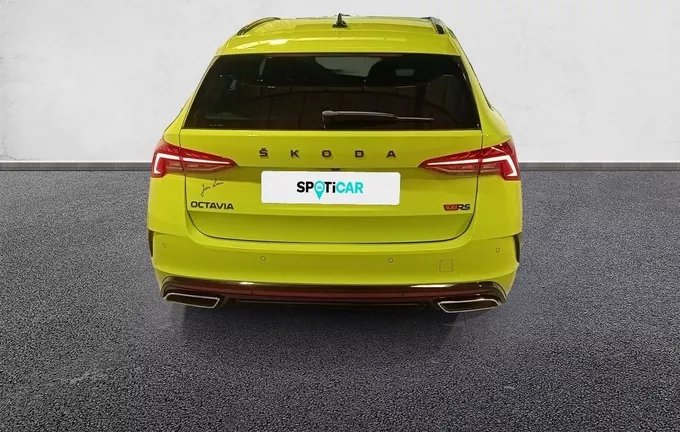 SKODA OCTAVIA Combi 2.0 TDI 200 ch DSG7 RS extérieur trois quart arrière droit 945823