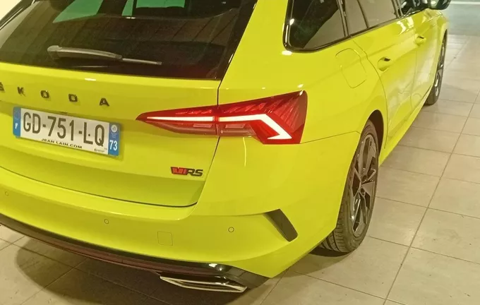 SKODA OCTAVIA Combi 2.0 TDI 200 ch DSG7 RS photo 17 945823