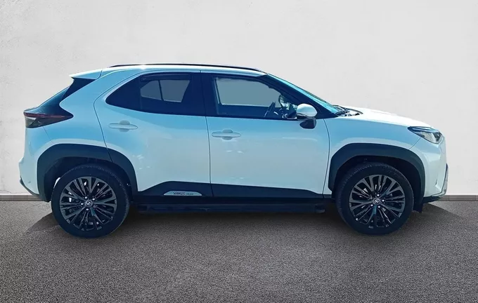 TOYOTA YARIS CROSS Hybride 116h AWD-i Trail (marchepieds standardisés) extérieur côté droit 560915