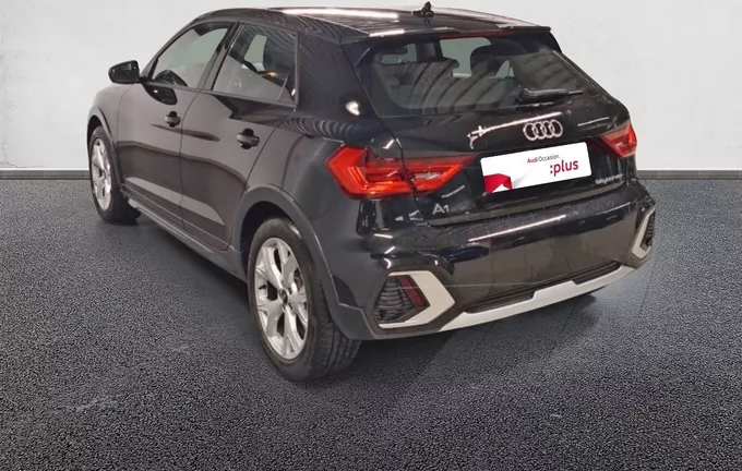 AUDI A1 Citycarver 35 TFSI 150 ch S tronic 7 Design extérieur trois quart arrière gauche 2130677