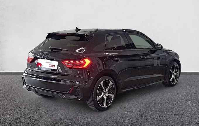 AUDI A1 Sportback 30 TFSI 110 ch BVM6 S Line extérieur trois quart arrière droit 2130807