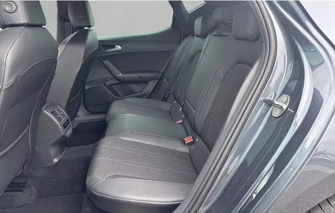 CUPRA LEON 1.5 eTSI Hybrid 150 ch DSG7 V extérieur arrière 2125990