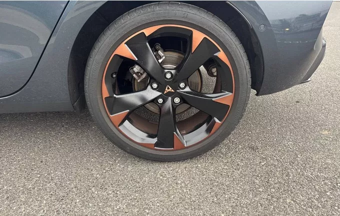 CUPRA LEON 1.5 eTSI Hybrid 150 ch DSG7 V photo 12 2125990