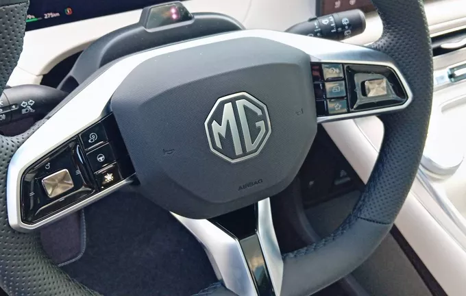 MG MGS6 EV MGS6 EV Luxury photo 12 7831