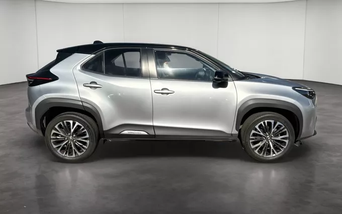 TOYOTA YARIS CROSS Hybride 116h AWD-i Collection extérieur côté droit 1103788