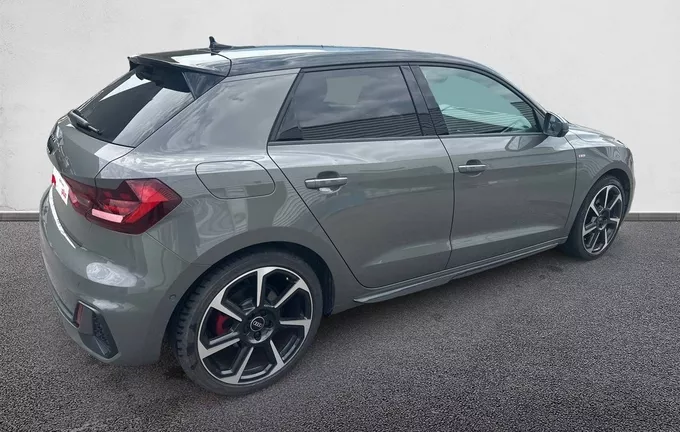 AUDI A1 Sportback 40 TFSI 207 ch S tronic 7 Compétition extérieur trois quart arrière droit 2130668