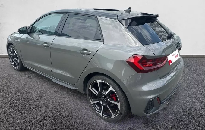 AUDI A1 Sportback 40 TFSI 207 ch S tronic 7 Compétition extérieur trois quart arrière gauche 2130668