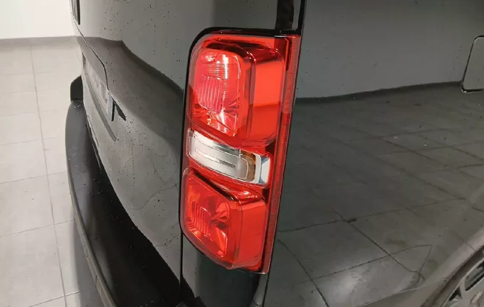 FIAT SCUDO Combi XL Diesel 180 ch Automatique photo 16 945200