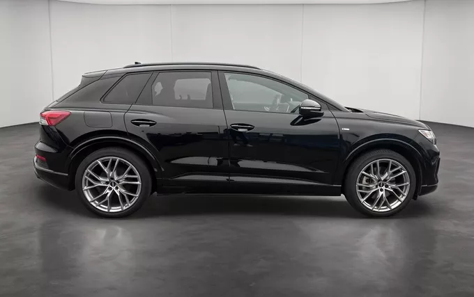 AUDI Q4 E-TRON 45 285 ch 82 kWh extérieur côté droit 2133438