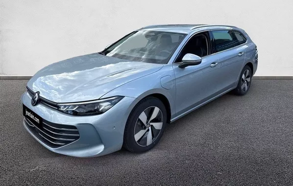 VOLKSWAGEN PASSAT 1.5 eHybrid 204 DSG6 Life Plus 6673
