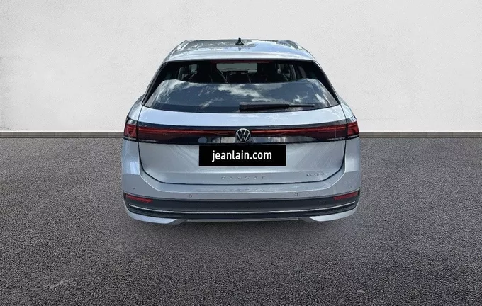 VOLKSWAGEN PASSAT 1.5 eHybrid 204 DSG6 Life Plus extérieur arrière 6673