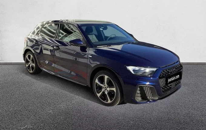 AUDI A1 Sportback 30 TFSI 116 ch S tronic 7 S Line extérieur trois quart avant droit 1020